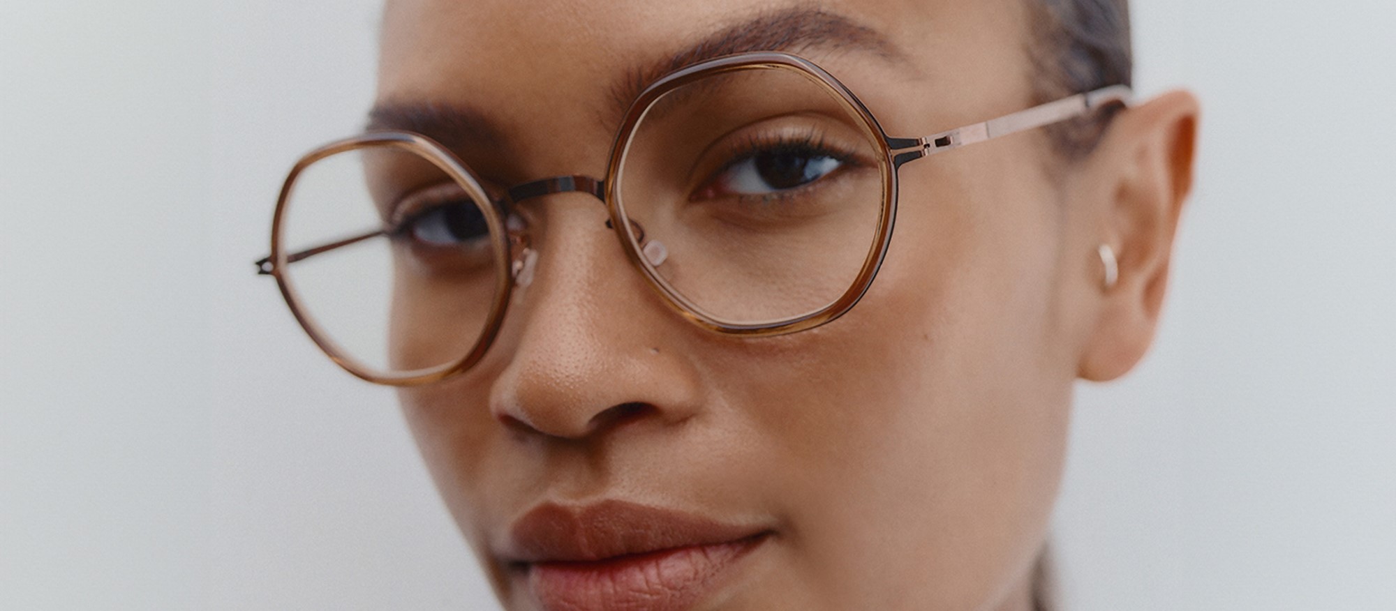 37-MYKITA-Campaign-2024-LITE-ACETATE-RINGS-ALYA-RGB-300 37-MYKITA-Campaign-2024-LITE-ACETATE-RINGS-ALYA-RGB-300